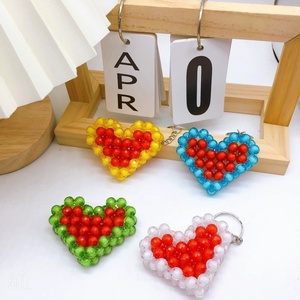 พวงกุญแจอะคริลิคแบบกำหนดเองจากโรงงาน ดีไซน์ DIY สำหรับตกแต่งกระเป๋าถือ ทำมือ ของขวัญสำหรับผู้หญิง จี้รูปหัวใจแบนน่ารัก - Product Image 2