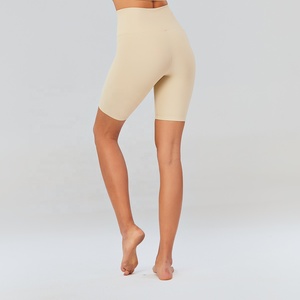 Pantalones cortos acanalados de mujer personalizados al por mayor pantalones cortos de compresión de entrenamiento de color sólido - Product Image 3