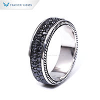 Tianyu Gems 2mm coupe ronde noir Moissanite 2ctw pierres précieuses hommes bague en argent Sterling 925 plaqué or bagues sur mesure pour hommes