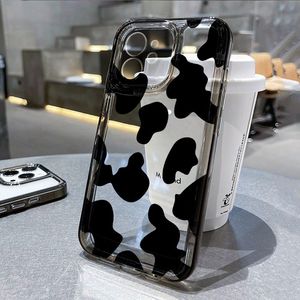Coque de téléphone antichoc transparente à texture laiteuse et à micro-perforations, idéale pour iPhone 17 Pro Max - Product Image 1