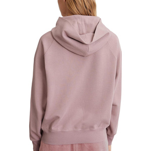 Sweat à capuche pour femme de style minimaliste, conçu pour un port sans effort, coupe confortable et idéal pour les superpositions quotidiennes simples. - Product Image 3