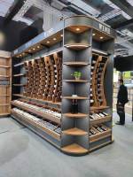 Vitrine à vin de luxe au design exceptionnel, armoire à vin en bois de luxe, étagères haut de gamme