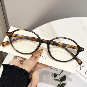 Óculos de Sol Personalizados com Estilo Artístico e Retro 2026 TR90 com Logo Personalizado para Mulheres - Product Image 2