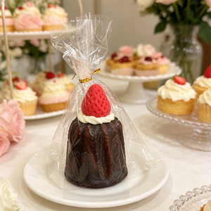 Modelo de Postre Artificial de PU con Patrón de Corazón, con Espirales de Crema Suave de Chocolate y Coberturas de Fresa Fresca, Ecológico - Product Image 4