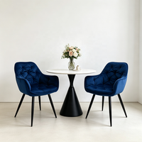 Fauteuil d'appoint capitonné haut de gamme en velours avec pieds en métal noir pour la maison et l'appartement