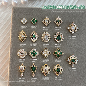 Breloques pour ongles style Palais en zircon, trèfle à quatre feuilles en alliage, diamant creux 3D, accessoires de décoration pour nail art, vente en gros en vrac - Product Image 4