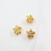 Accessoires de bijoux DIY perles lâches en laiton perles d'espacement de fleur plaqué or triple 24K pour les résultats de fabrication de bijoux