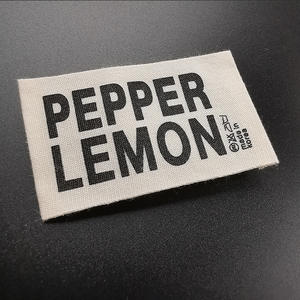 Etiqueta Tejida Personalizada Estándar, Etiqueta <span class=keywords><strong>de</strong></span> Cinta Clásica <span class=keywords><strong>de</strong></span> Moda Artesanal, Material <span class=keywords><strong>de</strong></span> Costura para <span class=keywords><strong>Ropa</strong></span>, Etiqueta Bordada - Product Image 4