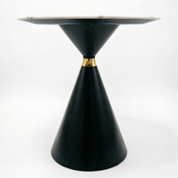 Table de salle à manger contemporaine en pierre frittée noire pour une salle à manger de luxe