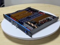 Amplificateur audio numérique à 2 canaux 1200W Classe D 1U Amplificateur de puissance pour scène Pro Audio Use avec impédance 4ohm 8ohm Metal Shell