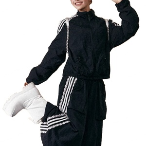 Prix de gros Veste de survêtement décontractée et confortable à coupe ample, style féminin avec bordure en dentelle - Product Image 4