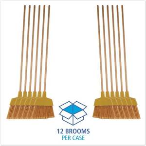 Escoba Boardwalk 932ACT Angler con mango de madera amarillo de 53 pulgadas y cerdas de plástico, 12 unidades por caja - Product Image 6