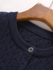 Manteau tricoté Vintage pour femmes torsadé fleur col rond Cardigan à manches longues câble plat pull en tricot automne hiver - Product Image 2