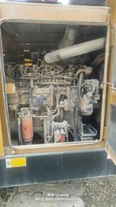 Grúa sobre orugas SCC600 usada, 60 toneladas, excelente estado con motor central, bomba, Motor, cojinete, caja de cambios, PLC a precio barato - Product Image 4