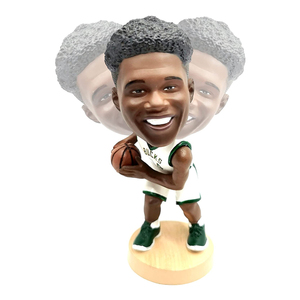 Giannis Antetokounmpo Bucks bambola giocattolo in resina stampo sport basket star accessori per auto figurine anime scuotendo testa bobble personalizzata - Product Image 1