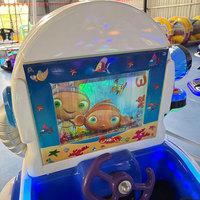Attraction pour enfants Plaza : Avion électrique 6/8 places, manège de fête foraine avec levage et abaissement rotatifs et lumières LED, à vendre