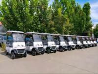 Voiturette de golf électrique tout-terrain 4 places avec panneau solaire et batterie au lithium, chariot de golf tout-terrain durable pour la vente en gros