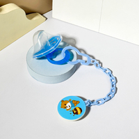 Attache-sucette pour bébé de qualité alimentaire en gros, vente chaude, distributeur portable de sucettes pour bébé, sucette en plastique personnalisée, attache-sucette pour enfants