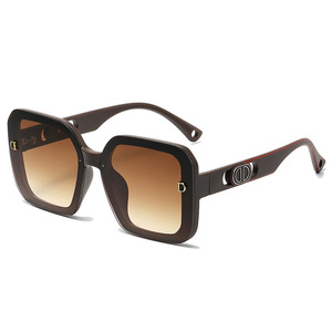 Lunettes de soleil haut de gamme à succès avec protection UV400, monture carrée, style luxueux et tendance, effet brillant, pour un look décontracté - Product Image 3