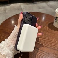 Étui de téléphone magnétique translucide mat en TPU avec charge sans fil, anti-traces de doigts, fin et antichoc pour 16 15 14 13 Pro Max