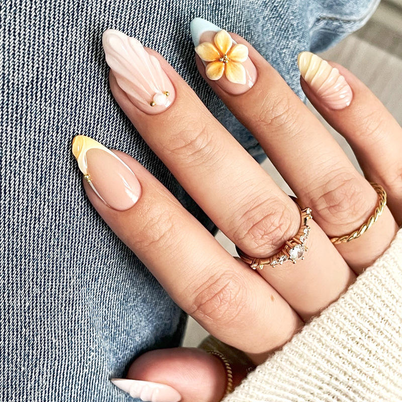 BZ1468 Fleur de lune fermée