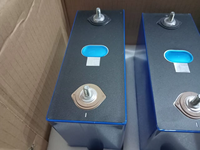 Batterie LiFePO4 PL Stock E V E 100AH 150AH 280AH 314AH 334Ah Grade A, cellule de batterie puissante à plus de 8000 cycles pour le stockage d'énergie solaire