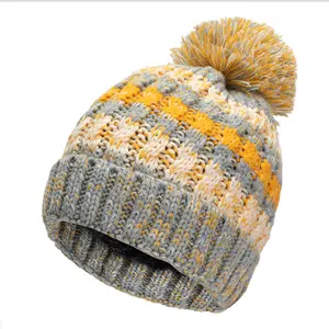 Оптовая продажа, теплые многоцветные экологически чистые трикотажные шапки с помпоном из исландской Пряжи оптом