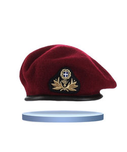 Vente en gros de béret en laine avec logo personnalisé béret réglable unisexe pour hommes insigne brodé tactique bérets pour militaires - Product Image 1