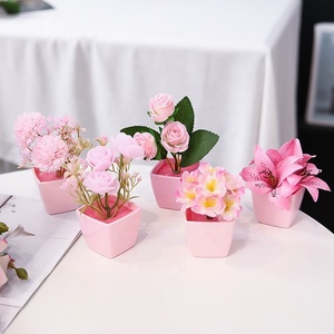 Set di 5 Fiori Artificiali <span class=keywords><strong>Rosa</strong></span> <span class=keywords><strong>con</strong></span> Vaso, Mini <span class=keywords><strong>Piante</strong></span> in Vaso per Decorazione Casa, Ufficio e Tavolo, Piccole <span class=keywords><strong>Piante</strong></span> Artificiali - Product Image 3
