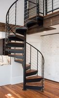 Escalier en colimaçon moderne de style minimaliste avec marches en bois pour projets résidentiels et villas