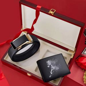 Ensemble Cadeau Homme 2025 : Portefeuille et Ceinture Personnalisés pour la Saint-Valentin, la Fête des Pères et les Occasions Professionnelles - Product Image 2