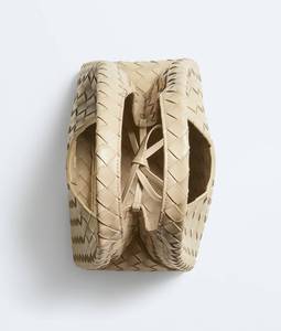 Sac à bandoulière Bottega BV Travel Campana avec silhouette archivistique en cuir Intrecciato souple et fermeture à nouer Veneta - Product Image 3