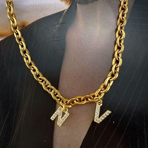 Collana con Iniziale in Acciaio Inossidabile, Collana con Lettera dell'Alfabeto Personalizzata, Collane con Ciondolo Diamantato Personalizzato - Product Image 4
