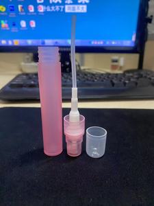 Venta al por mayor recargable Mini botella de spray Rosa PP pluma Perfume <span class=keywords><strong>atomizador</strong></span> 2ml 3ml 5ml 8ml 10ml <span class=keywords><strong>con</strong></span> tapa de plástico - Product Image 4
