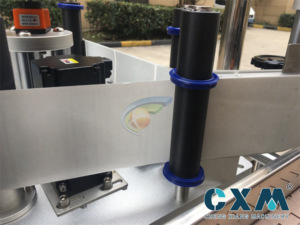 Étiqueteuse automatique de boîtes de papier autocollant Étiqueteuse de tasses coniques avec étiqueteuse à position fixe - Product Image 5