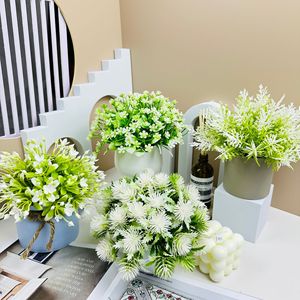 Fleurs artificielles de la collection Fuyu, plantes en pot en plastique de type Gypsophile pour la décoration intérieure, balcon, table basse - Product Image 1
