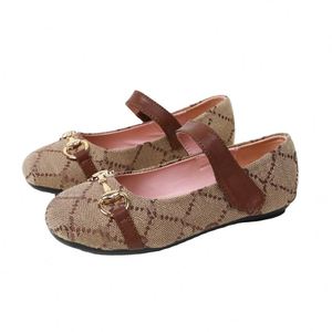 Sandales d'été plates pour filles, confortables, respirantes, de haute qualité, colorées et mignonnes - Product Image 1