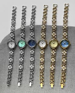 Reloj de Cuarzo para Mujer con Cadena de Perlas de Alta Calidad, Elegante y Lujoso, con Madreperla - Product Image 6