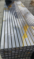 Plafonds suspendus modernes en PVC à rainures et languettes 300*8.5mm, panneaux rainurés faciles à installer, ignifuges, imperméables pour la maison et l'hôtel, en matériau plastique