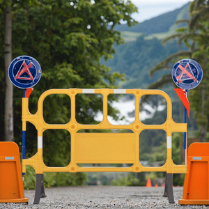 Barriere stradali mobili per cavalli in ferro protezione tecnica temporanea per cantieri in plastica Guardrail e recinzione - Product Image 3