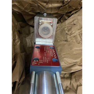 Vanne servo Moog D633 308B Composant de commande hydraulique - Product Image 1