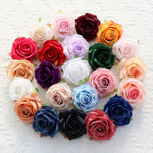 Vente en gros de têtes de roses en soie réalistes de 9 cm, accessoires de photographie, décoration pour la Saint-Valentin, Noël, faites à la main, longue durée - Product Image 2