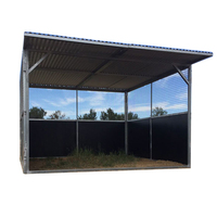 Équipement pour chevaux abri de toit de grange stalle stable avec porte d'entrée de clôture