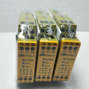 Relé de Seguridad Pilz PNOZ X1 10 A 250 V CA, Salida de Relé, Automatización Industrial - Product Image 1