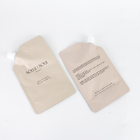Sachets d'emballage personnalisés en plastique pour boissons, avec bec verseur, pochette Doypack avec couvercle noir pour shampoing, brume, liquide, jus