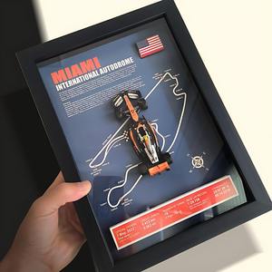 Modèle <span class=keywords><strong>de</strong></span> voiture en alliage F1 Grand Prix Lando Norris avec cadre mural et fond <span class=keywords><strong>de</strong></span> <span class=keywords><strong>circuit</strong></span> - Product Image 4