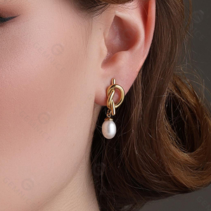 <span class=keywords><strong>Orecchini</strong></span> <span class=keywords><strong>Pendenti</strong></span> con Nodo <span class=keywords><strong>a</strong></span> <span class=keywords><strong>Cuore</strong></span> in Argento Sterling 925 e Perla, Gioielli Minimalisti Gemnel - Product Image 3