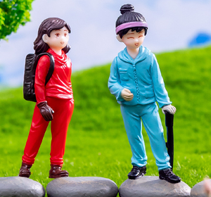 Pequeño 3D Adventure Mountaineer decoración del hogar figura personas niño niña pareja escultura estatuilla miniatura chico juguete fabricantes - Product Image 6