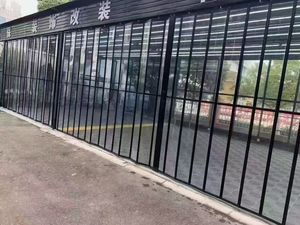 Moderne gebogene Kristall falttür mit Aluminium legierung rahmen für gewerbliche Einkaufs zentren-wasserdichte Trennwand schiebetür - Product Image 2