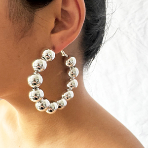 KAIMEI 2025 Новое поступление модные ювелирные изделия 7 см серебряные панк хип-хоп женские с бисером CCB массивные круглые серьги-Клипсы Серьги-кольца с бисером - Product Image 5